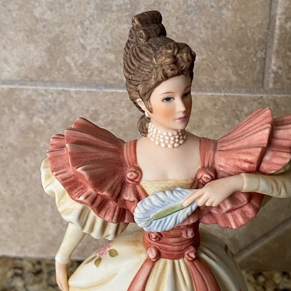 LENOX FIRST WALTZ Lady Collectable Porcelain Sculpture Figurine Vintage Retired - Picture 4 of 15